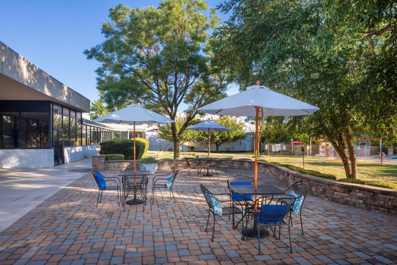 Doubletree By Hilton Cherry Hill Philadelphia Exterior photo