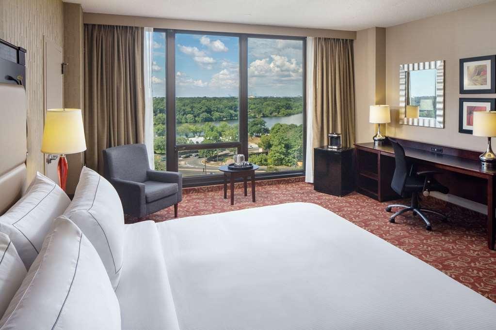 Doubletree By Hilton Cherry Hill Philadelphia Room photo