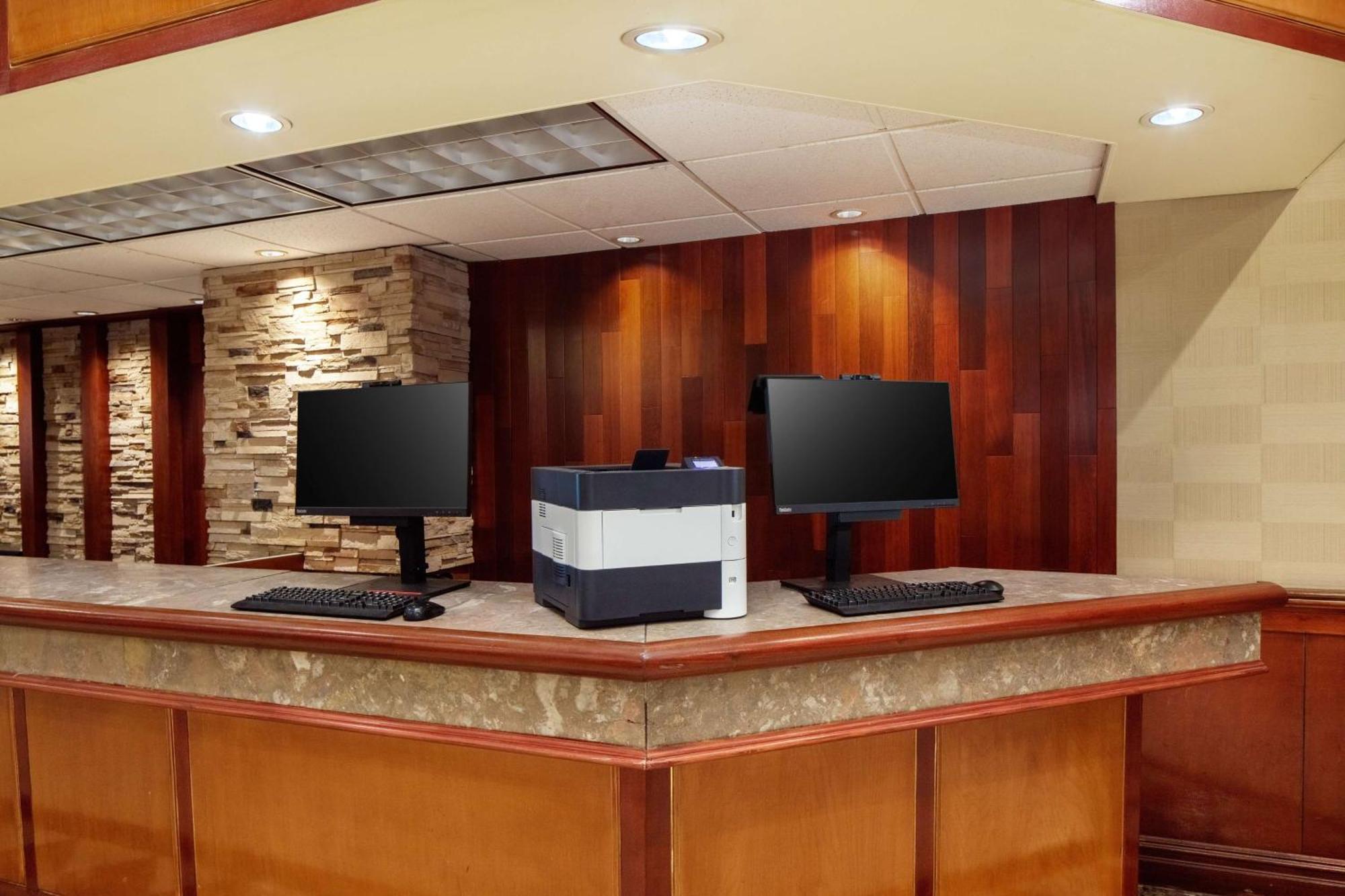 Doubletree By Hilton Cherry Hill Philadelphia Exterior photo