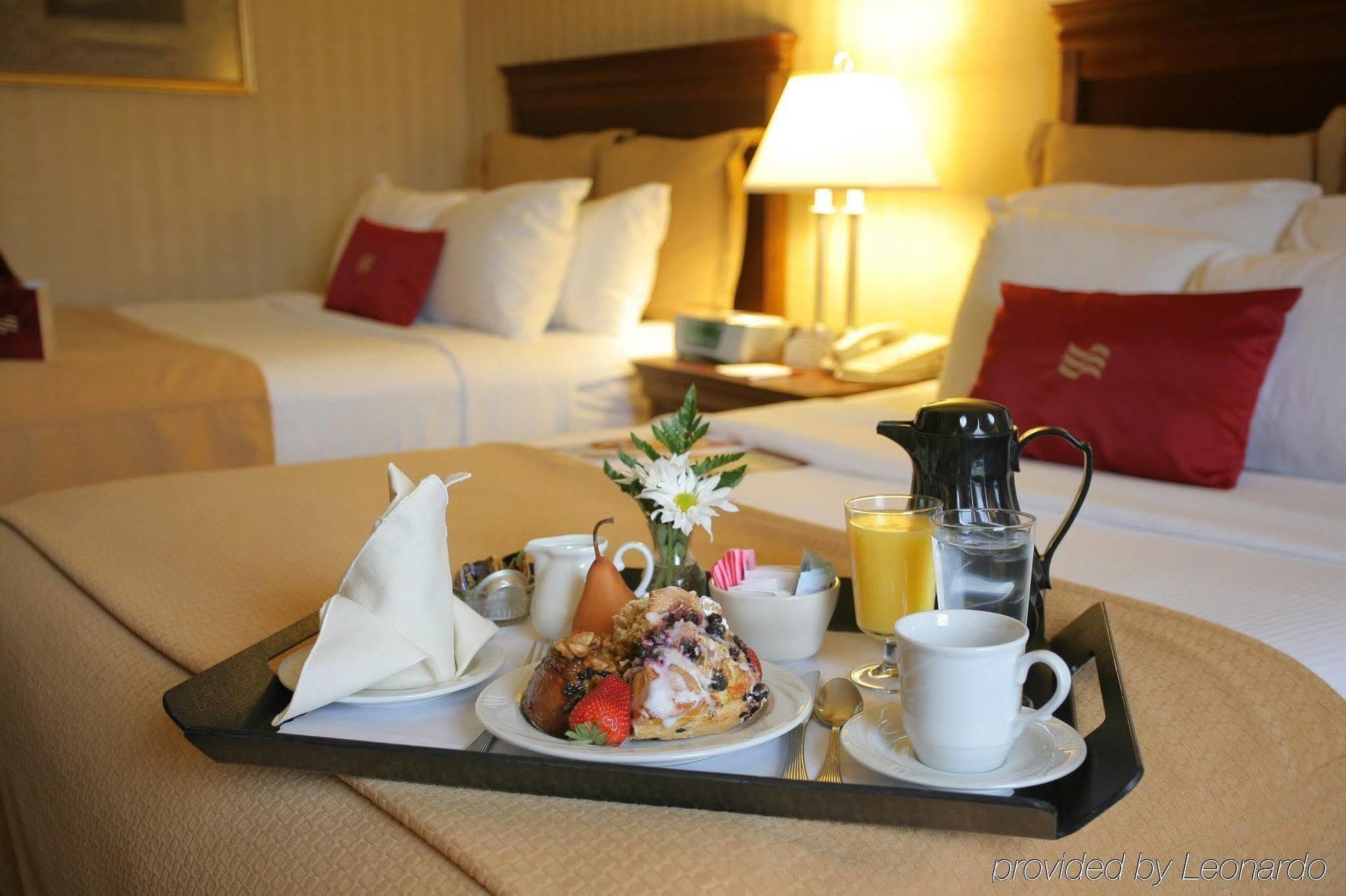 Doubletree By Hilton Cherry Hill Philadelphia Room photo